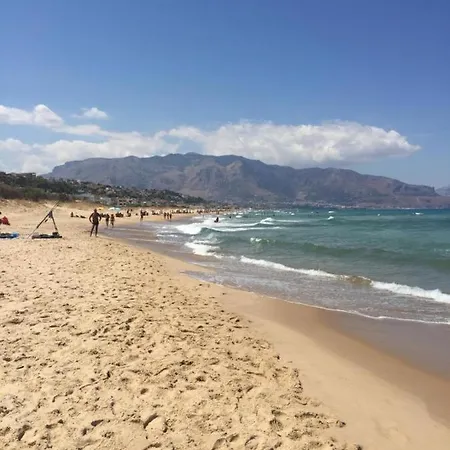 Апартаменты Profumo Di Mare 2 Алькамо-Марина