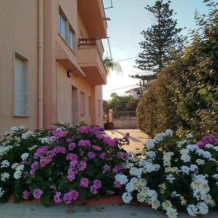 Апартаменты Profumo Di Mare 2 *